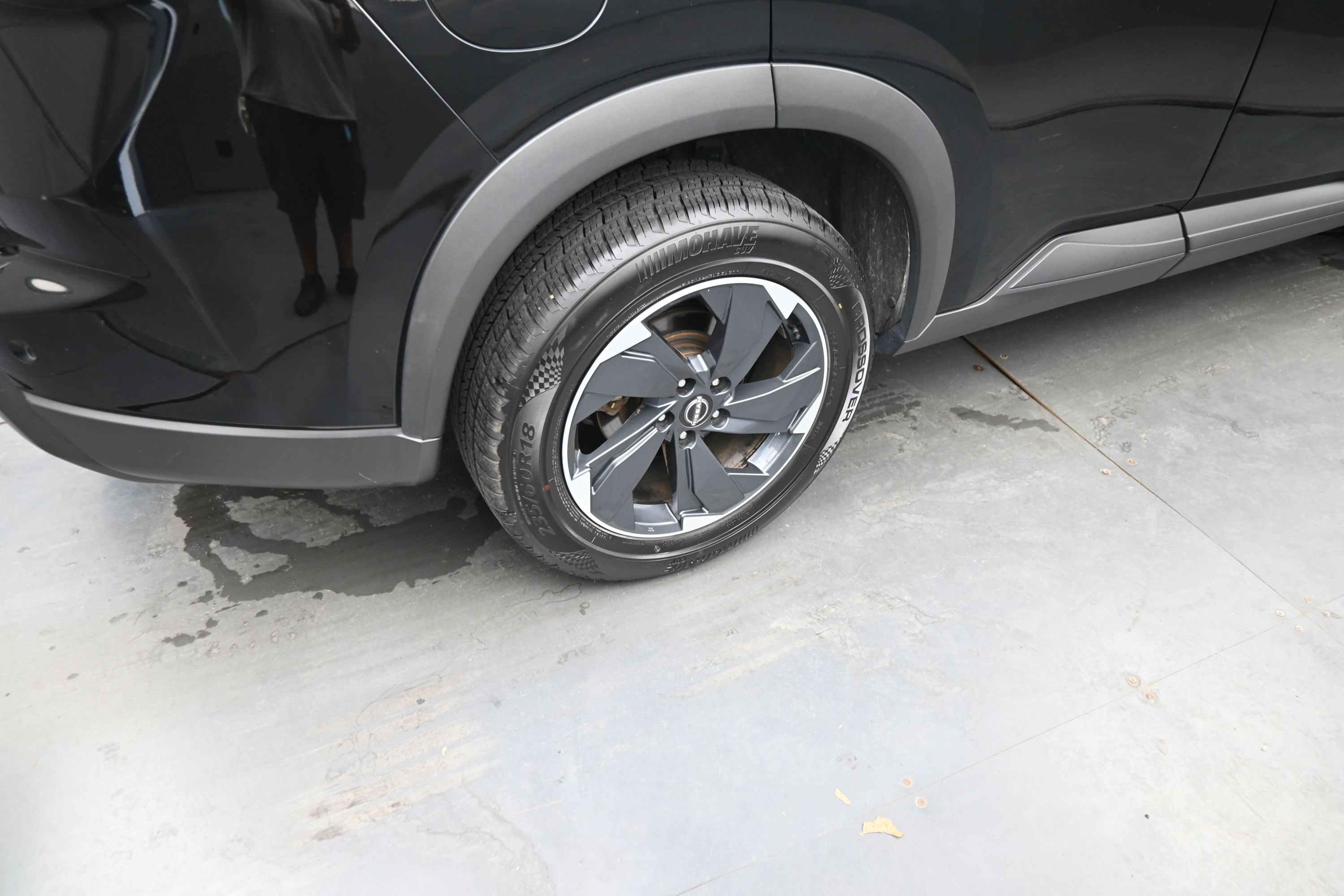 Used 2025 Nissan Rogue SV FWD image 11