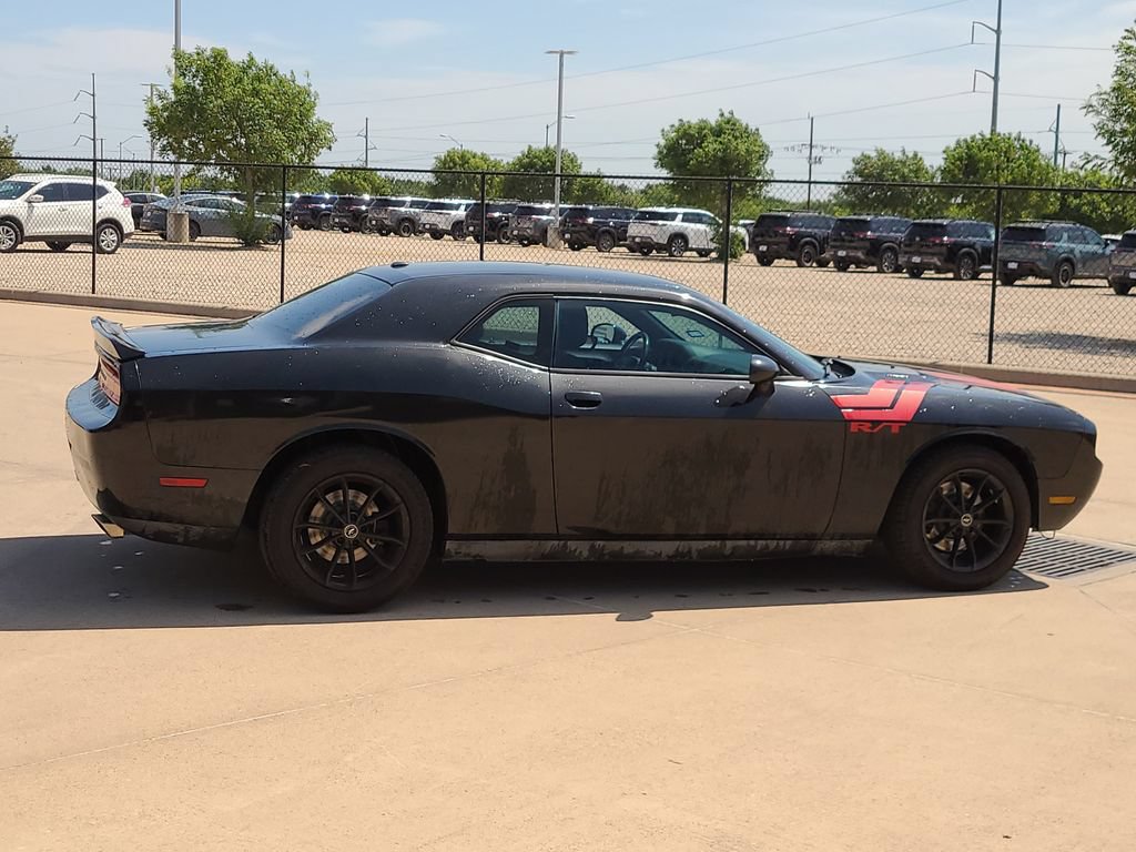 Used 2014 Dodge Challenger R/T RWD image 4