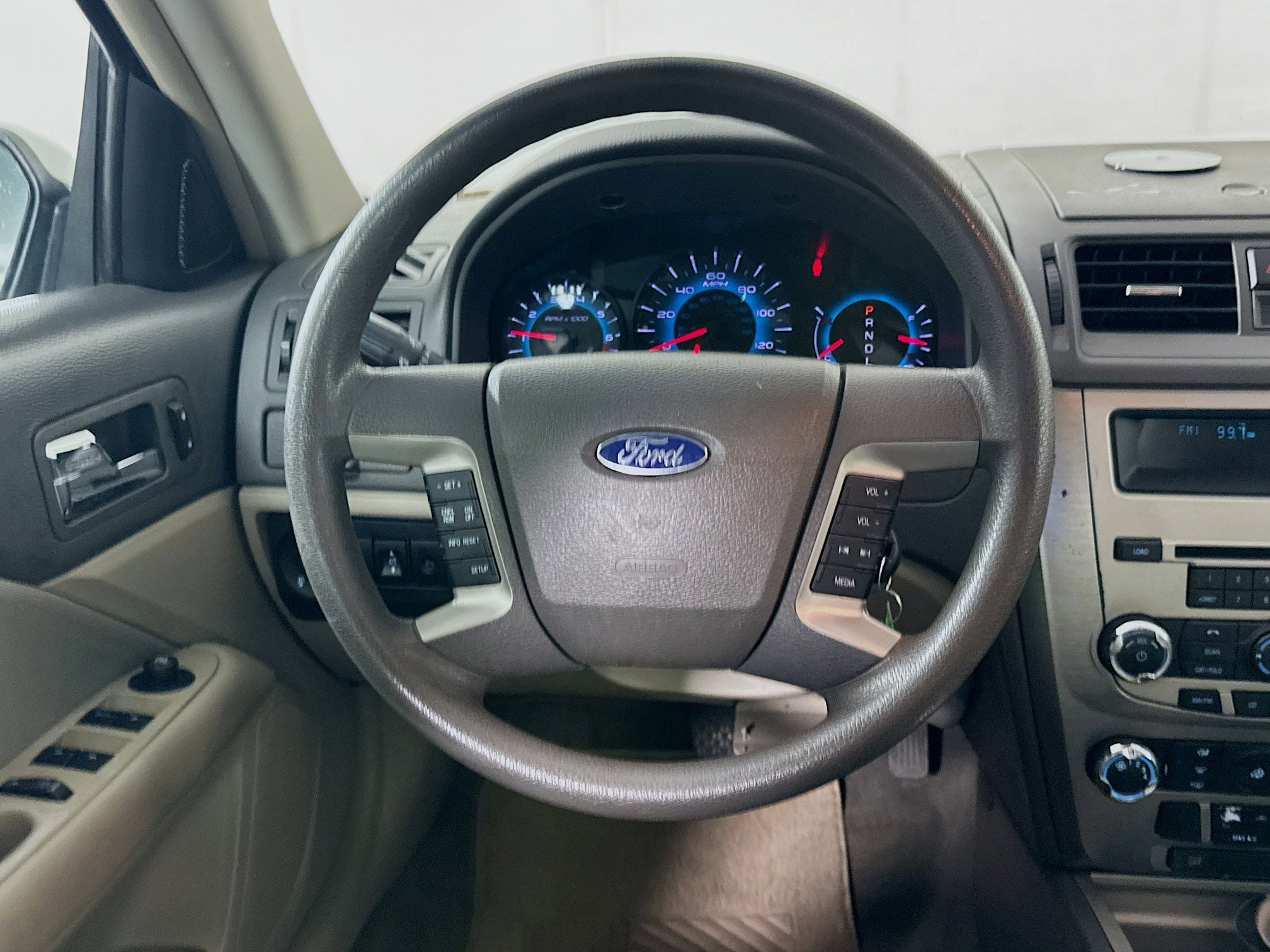 Used 2012 Ford Fusion SE FWD image 17