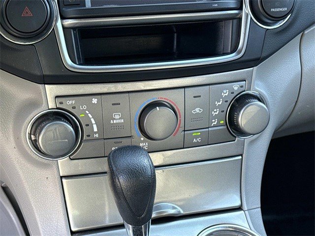 Used 2013 Toyota Highlander 4WD image 20