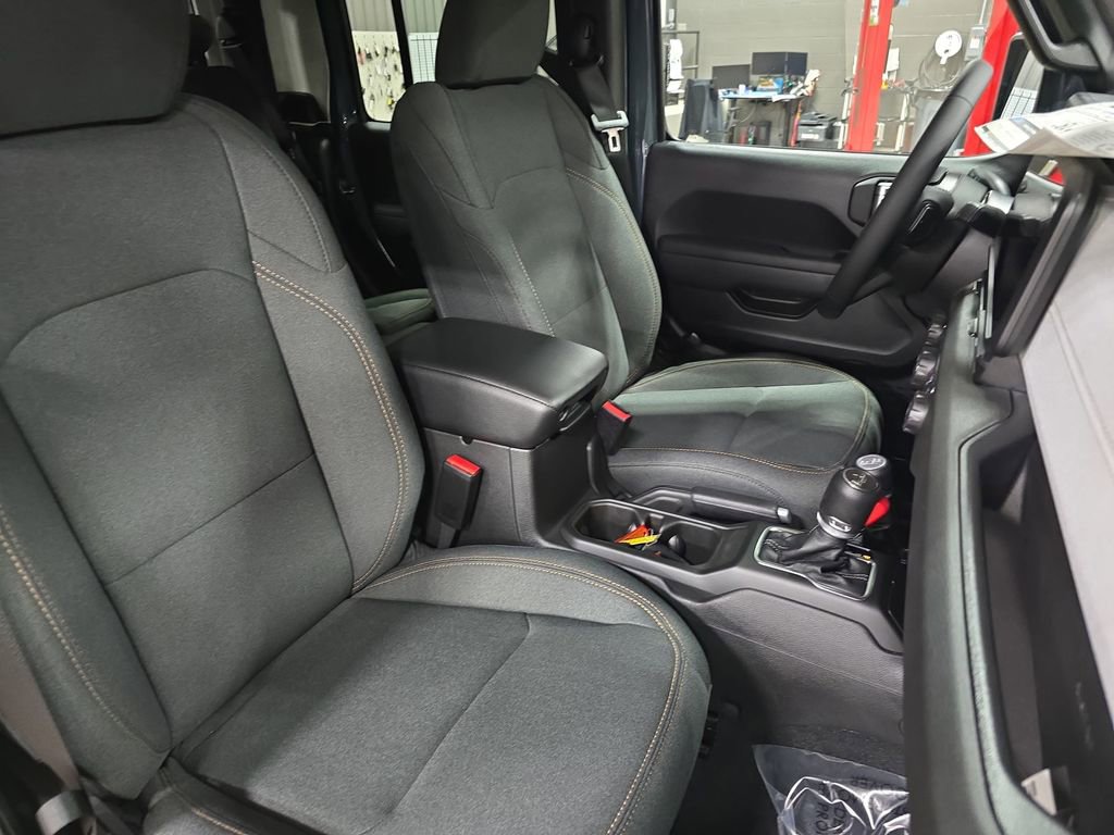 New 2026 Jeep Gladiator Sport image 10