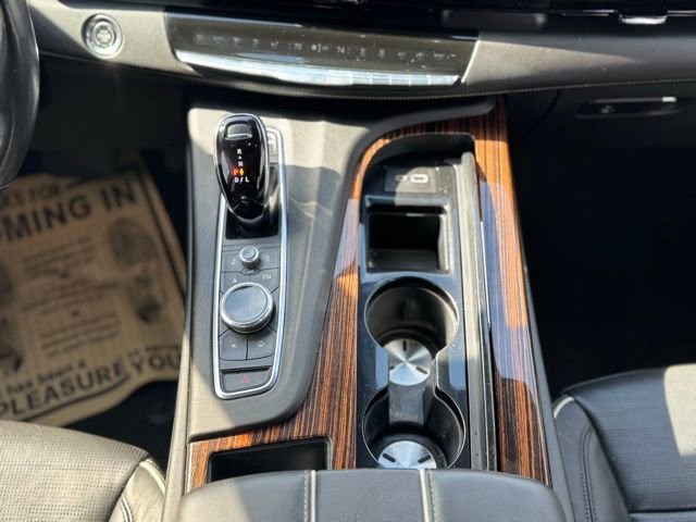 Used 2021 Cadillac Escalade ESV Premium Luxury w/ LPO, Radiant Package image 29