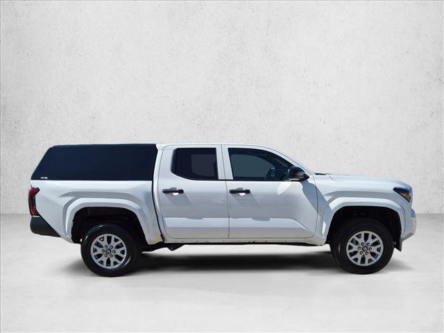 Used 2025 Toyota Tacoma SR AWD/4WD image 4