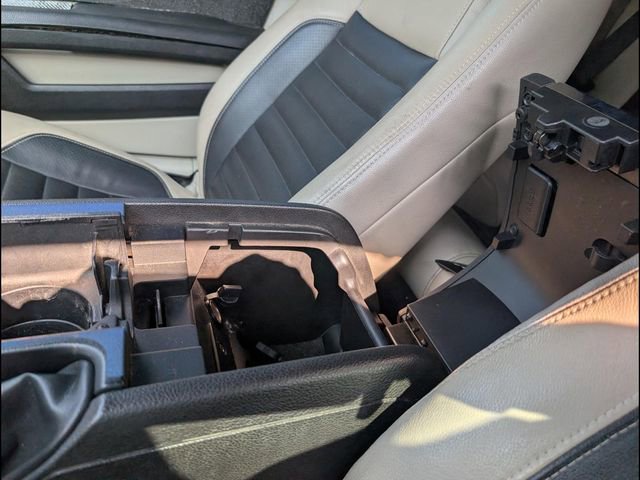 Used 2010 Ford Mustang Convertible image 21