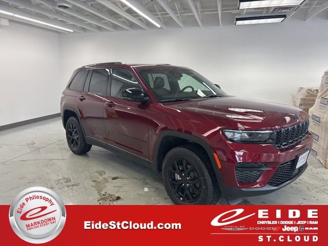 Used 2025 Jeep Grand Cherokee Altitude w/ Trailer Tow Package