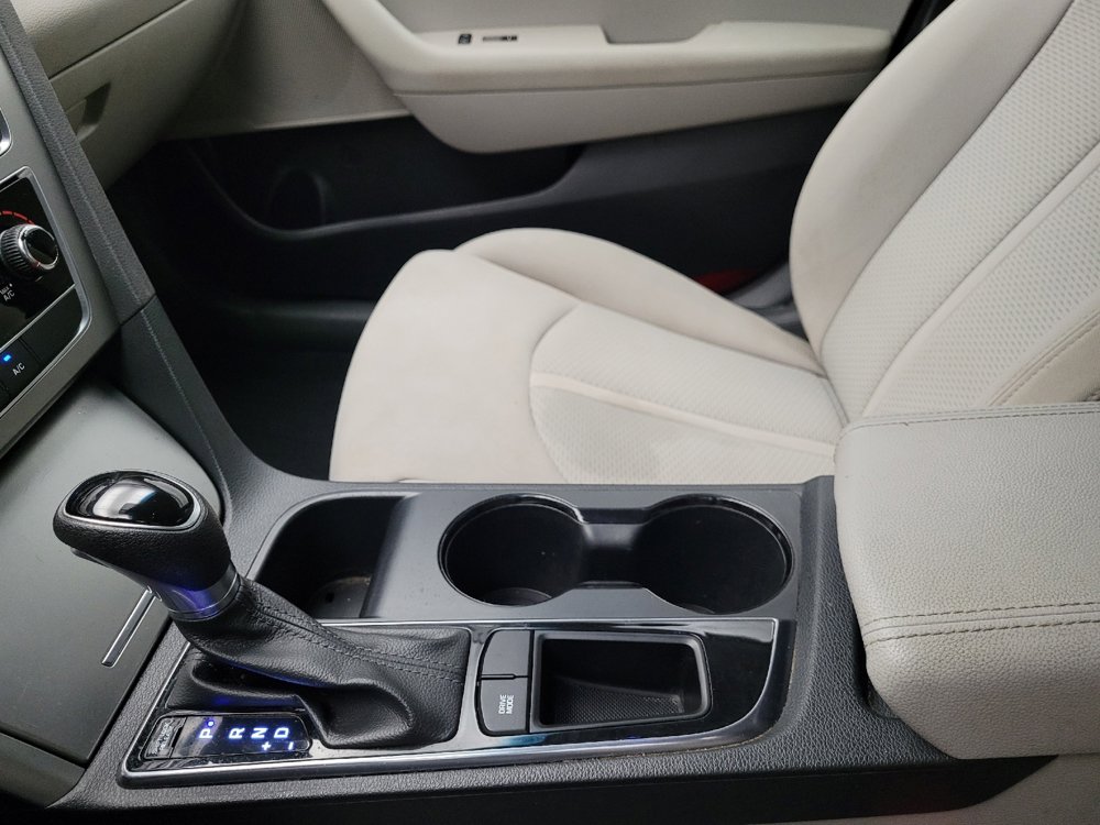 Used 2017 Hyundai Sonata SE image 26
