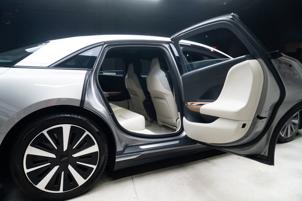 Used 2023 Lucid Air Touring AWD/4WD image 48