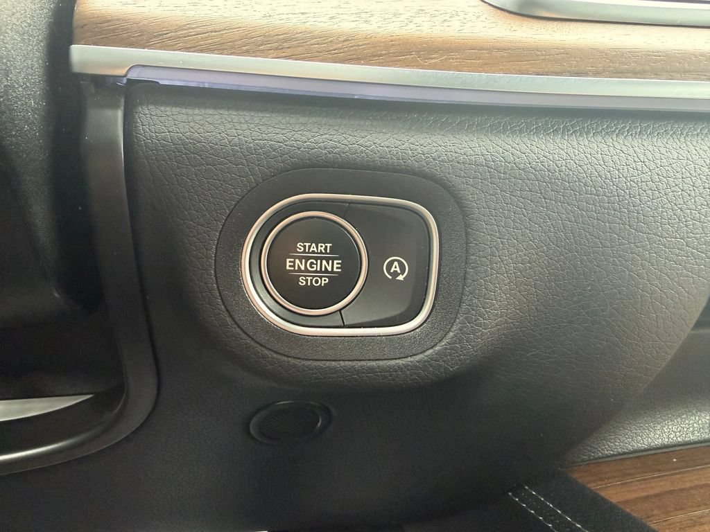 Used 2024 Mercedes-Benz GLS 450 4MATIC image 31