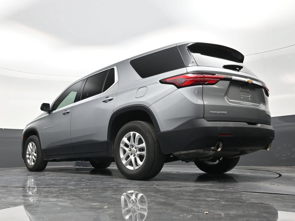 Used 2023 Chevrolet Traverse LS FWD image 22