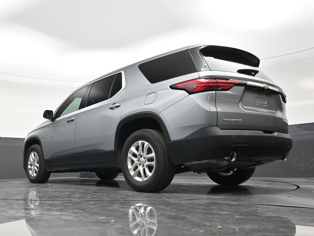 Used 2023 Chevrolet Traverse LS FWD image 22
