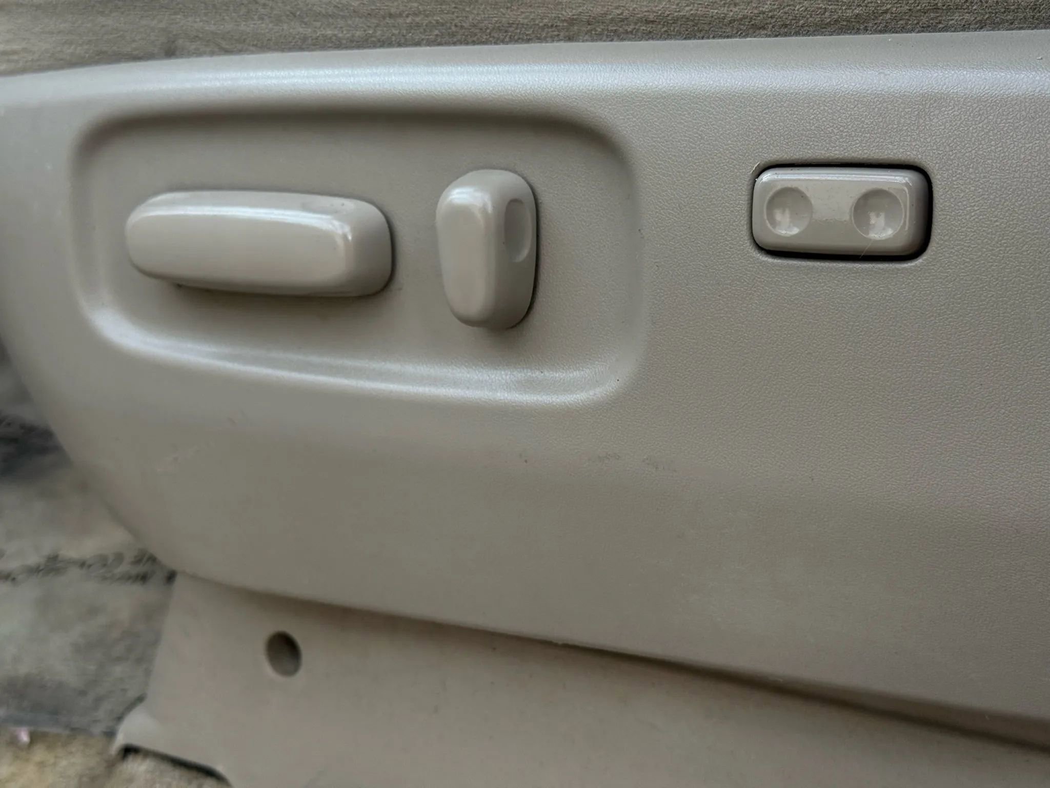 Used 2010 Toyota Sienna LE image 20