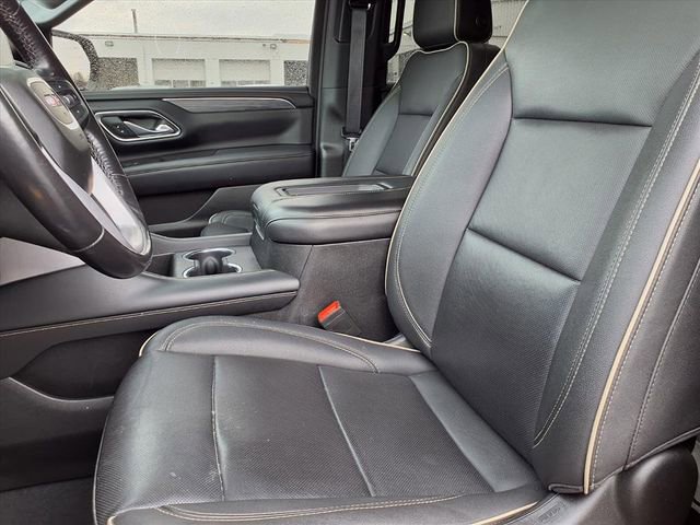 Used 2022 GMC Yukon SLT w/ SLT Premium Package image 3