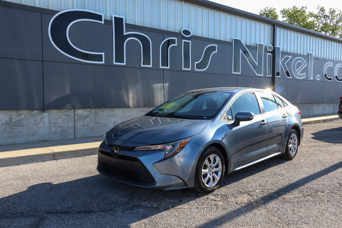 Used 2024 Toyota Corolla LE FWD image 1