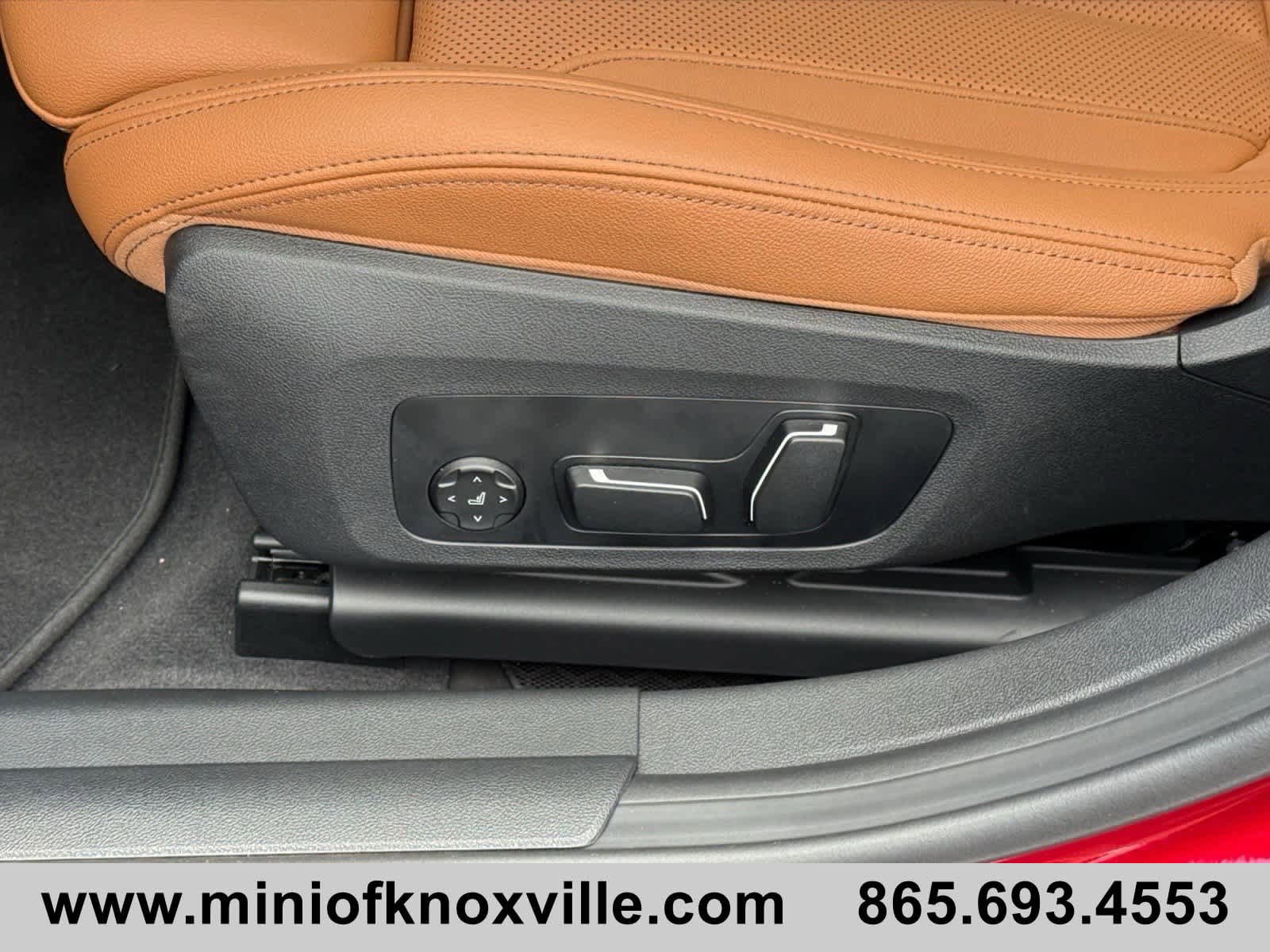 Used 2025 BMW M440i RWD image 12