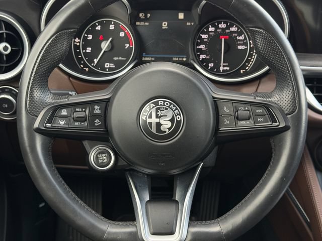 Used 2021 Alfa Romeo Stelvio Ti w/ Premium Package AWD/4WD image 15