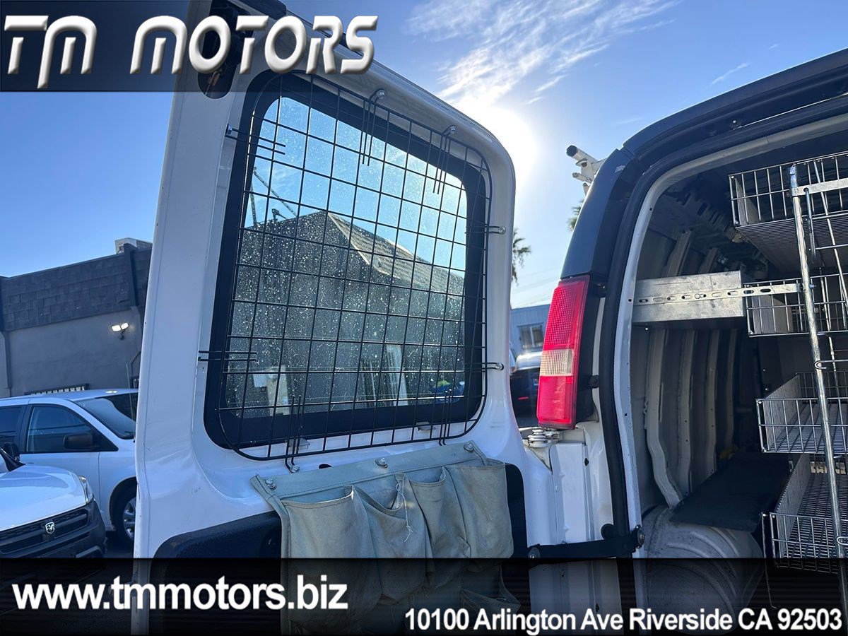 Used 2012 Chevrolet Express 2500 RWD image 20