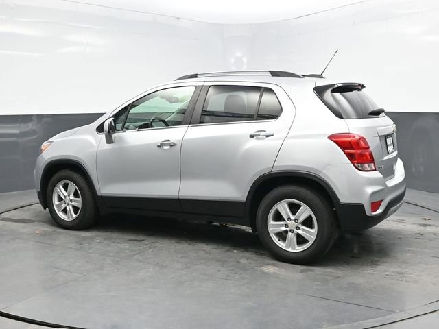 Used 2019 Chevrolet Trax LT w/ LT Convenience Package image 4