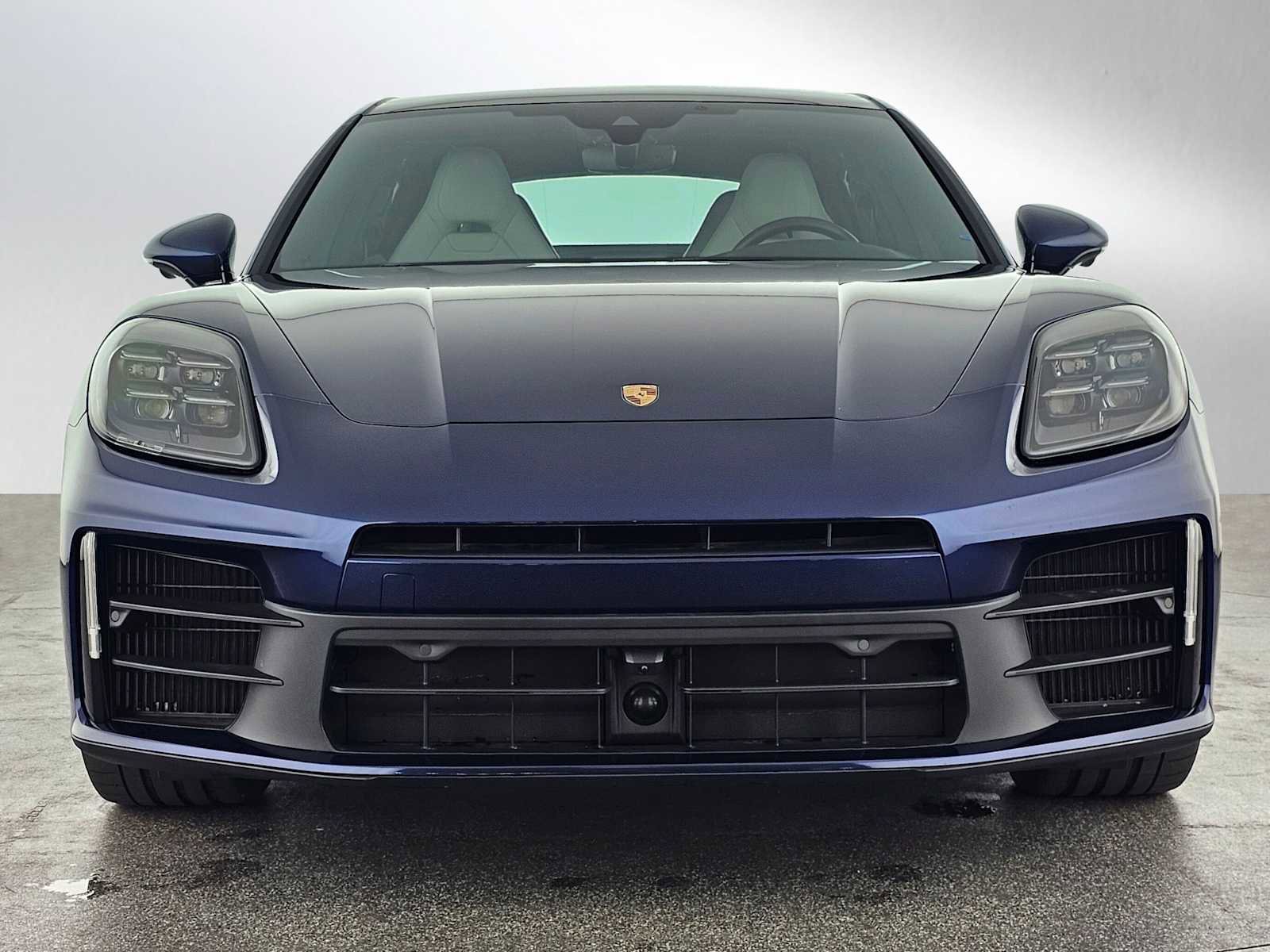 Used 2024 Porsche Panamera 4 image 12