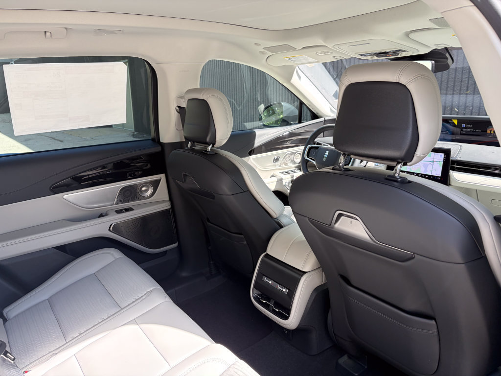 New 2026 Lincoln Nautilus Reserve AWD/4WD image 24