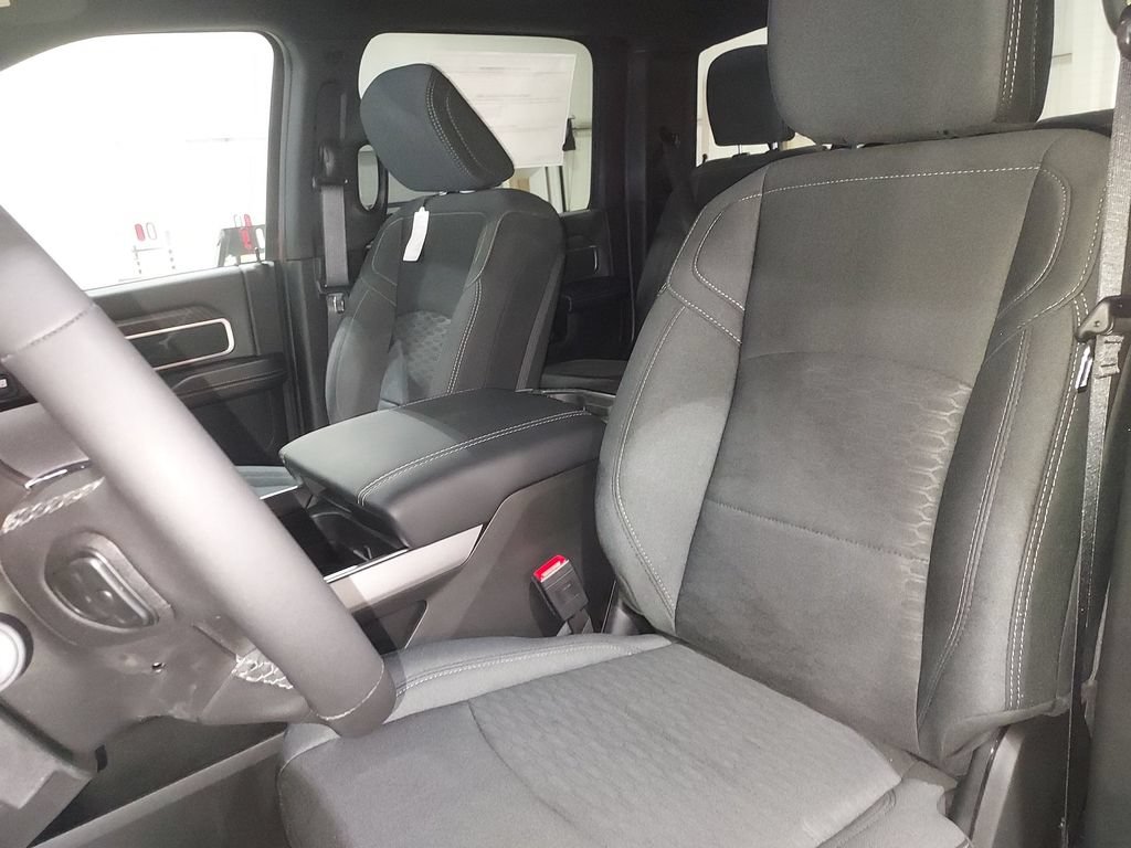 New 2026 RAM 2500 Big Horn AWD/4WD image 17