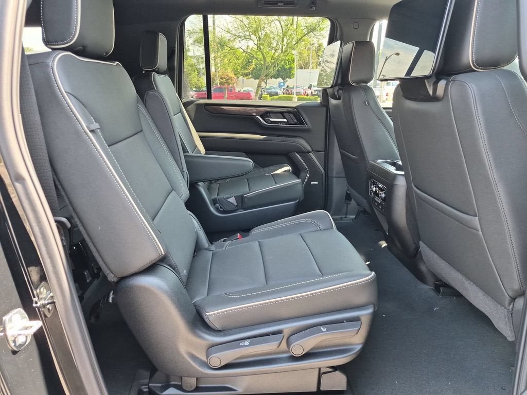 New 2026 GMC Yukon XL Elevation w/ Elevation Premium Package AWD/4WD image 24