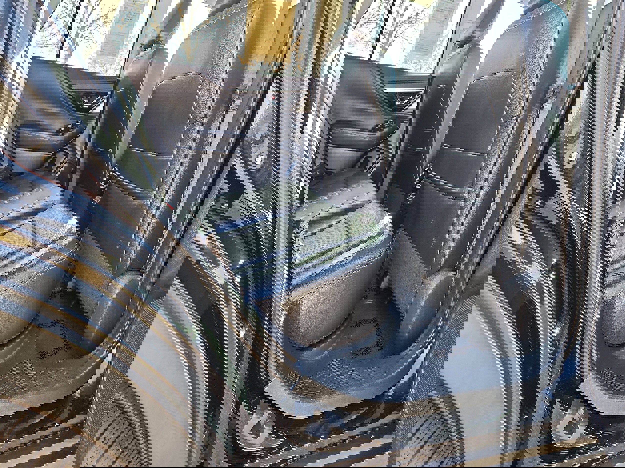 Used 2021 Subaru Outback Limited image 11