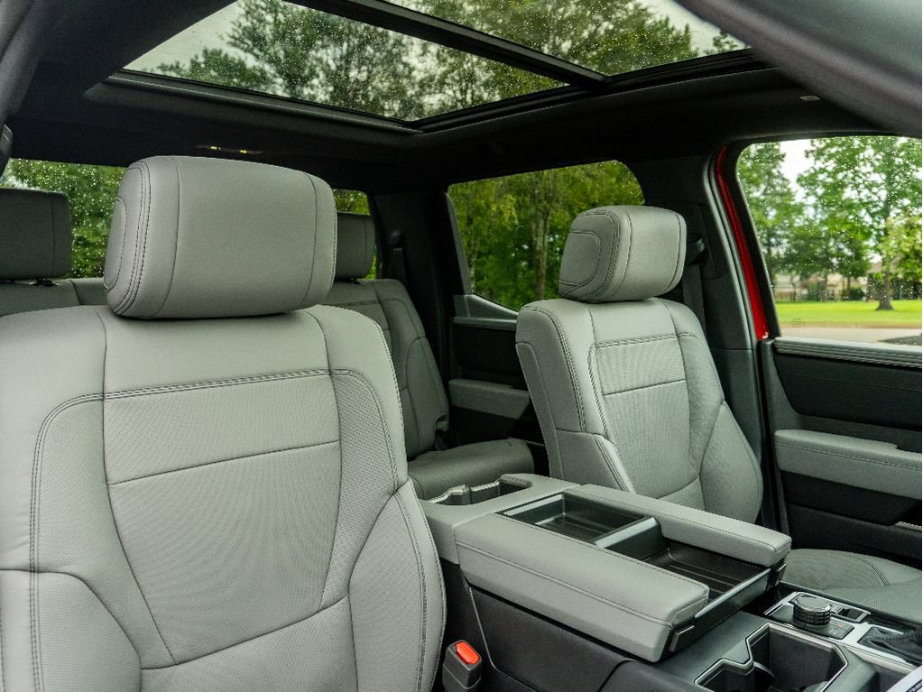 New 2026 Toyota Tundra Limited AWD/4WD image 18