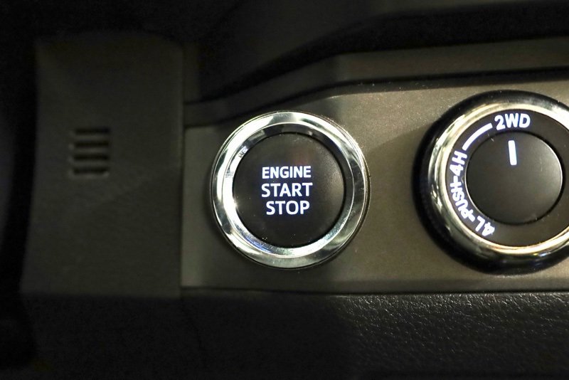 Used 2019 Toyota Tacoma TRD Off-Road w/ Four Season Floor Mat Package image 24