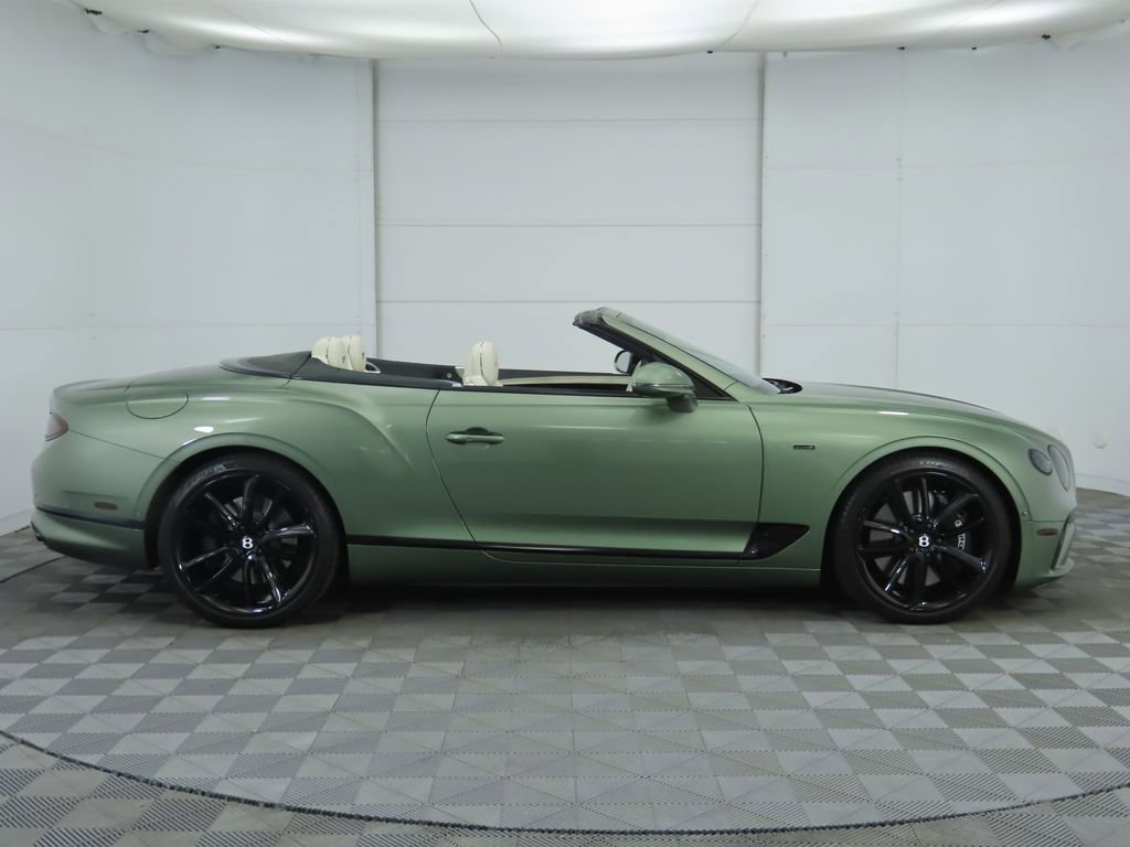 Used 2024 Bentley Continental GT image 4