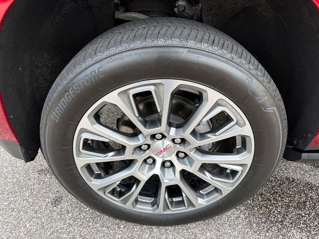 Used 2025 GMC Yukon Denali w/ Denali Reserve Package image 14