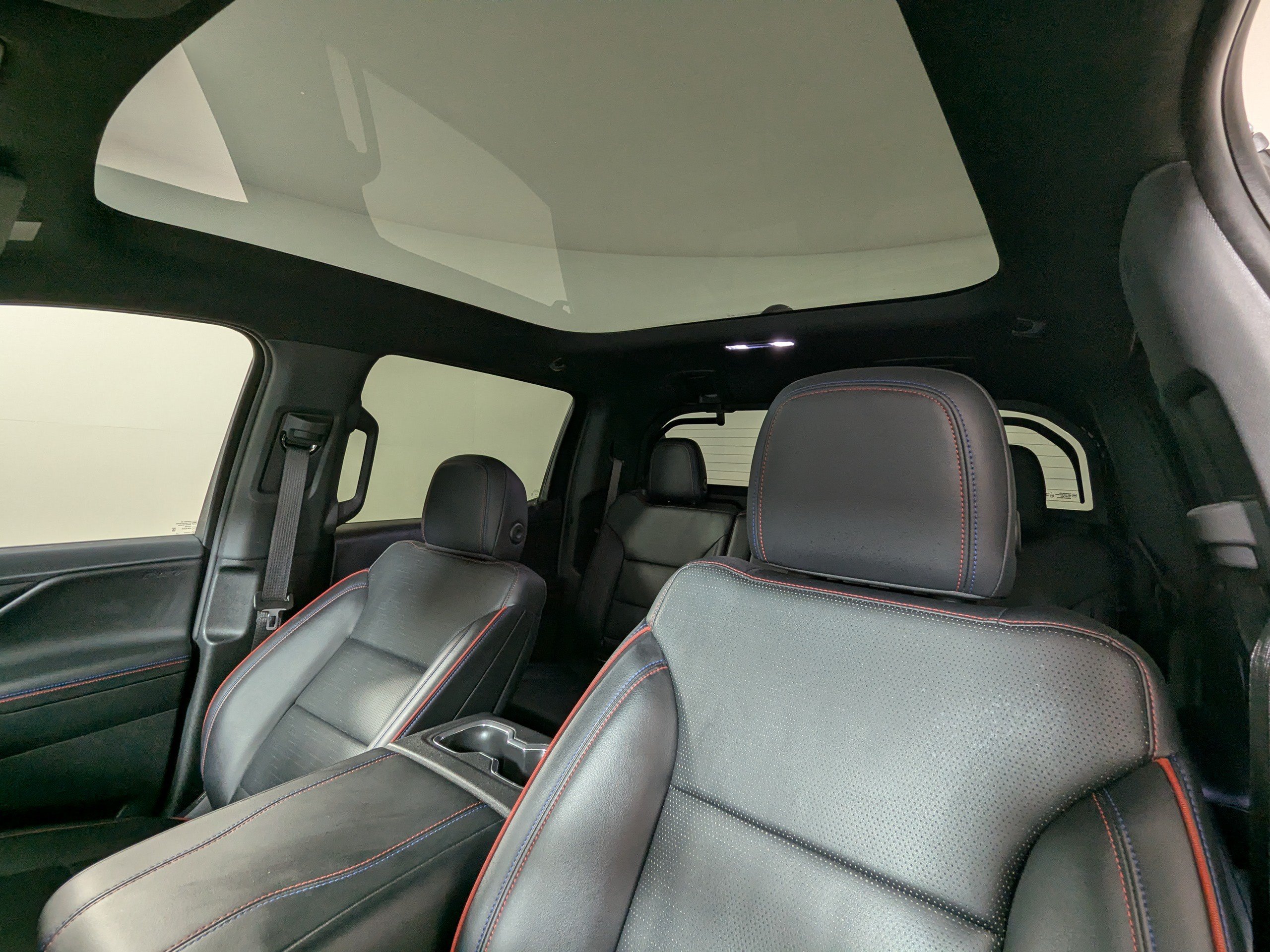 Used 2025 Chevrolet Silverado EV RST AWD/4WD image 31