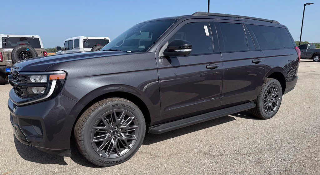New 2026 Ford Expedition Max Platinum w/ Stealth Appearance Package AWD/4WD image 3