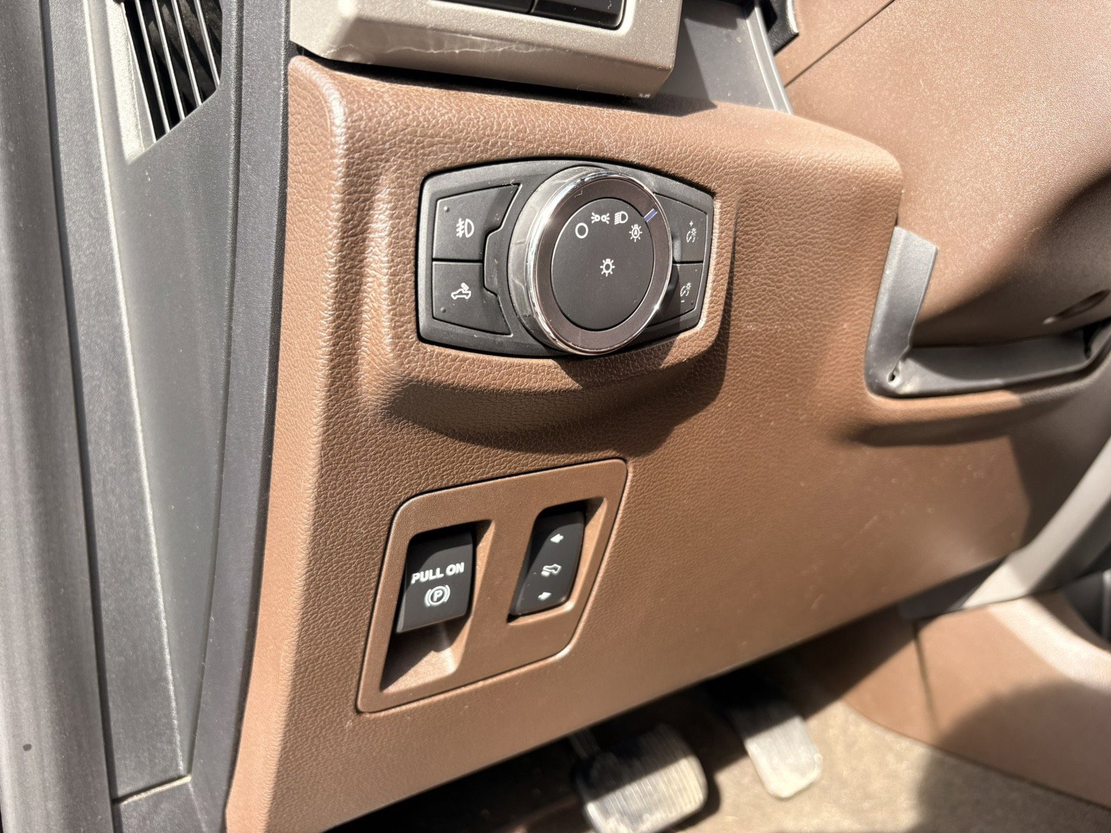 Used 2019 Ford F150 King Ranch w/ Equipment Group 601A Luxury image 17