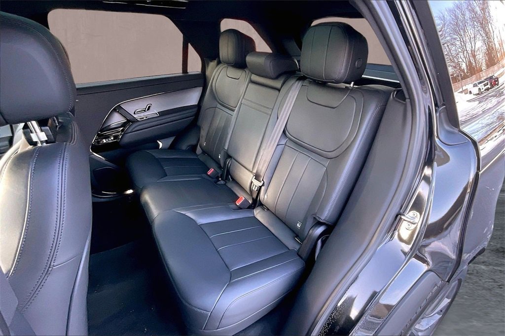 Certified 2025 Land Rover Range Rover Sport SE image 22