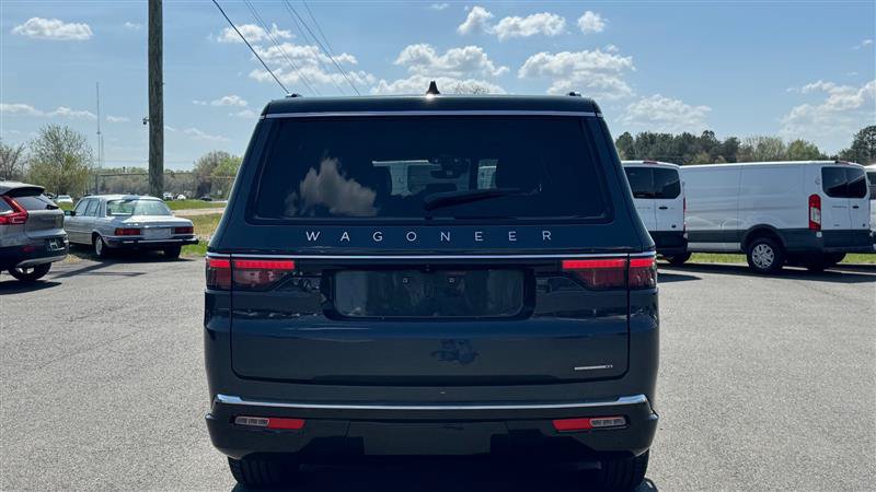 Used 2024 Jeep Wagoneer L Series II w/ Flexible Seating Group RWD image 6