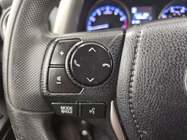 Used 2018 Toyota RAV4 LE w/ All Weather Liner Package AWD/4WD image 19