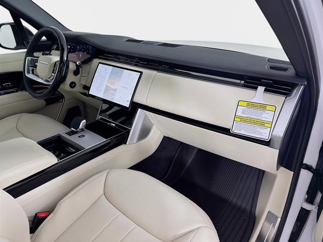 New 2026 Land Rover Range Rover Long Wheelbase Autobiography image 31