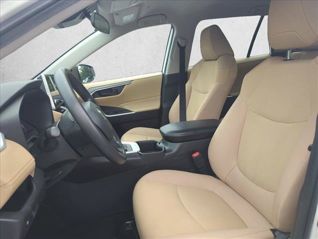 Certified 2024 Toyota RAV4 LE AWD/4WD image 21
