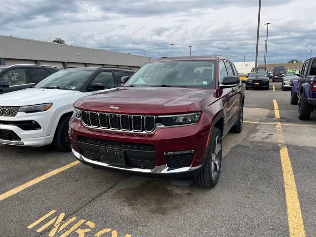 Used 2023 Jeep Grand Cherokee L Limited w/ Luxury Tech Group II AWD/4WD image 1