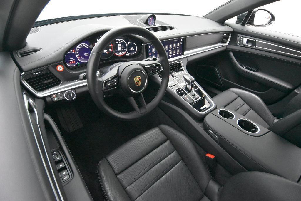 Used 2023 Porsche Panamera 4 Platinum Edition AWD/4WD image 40