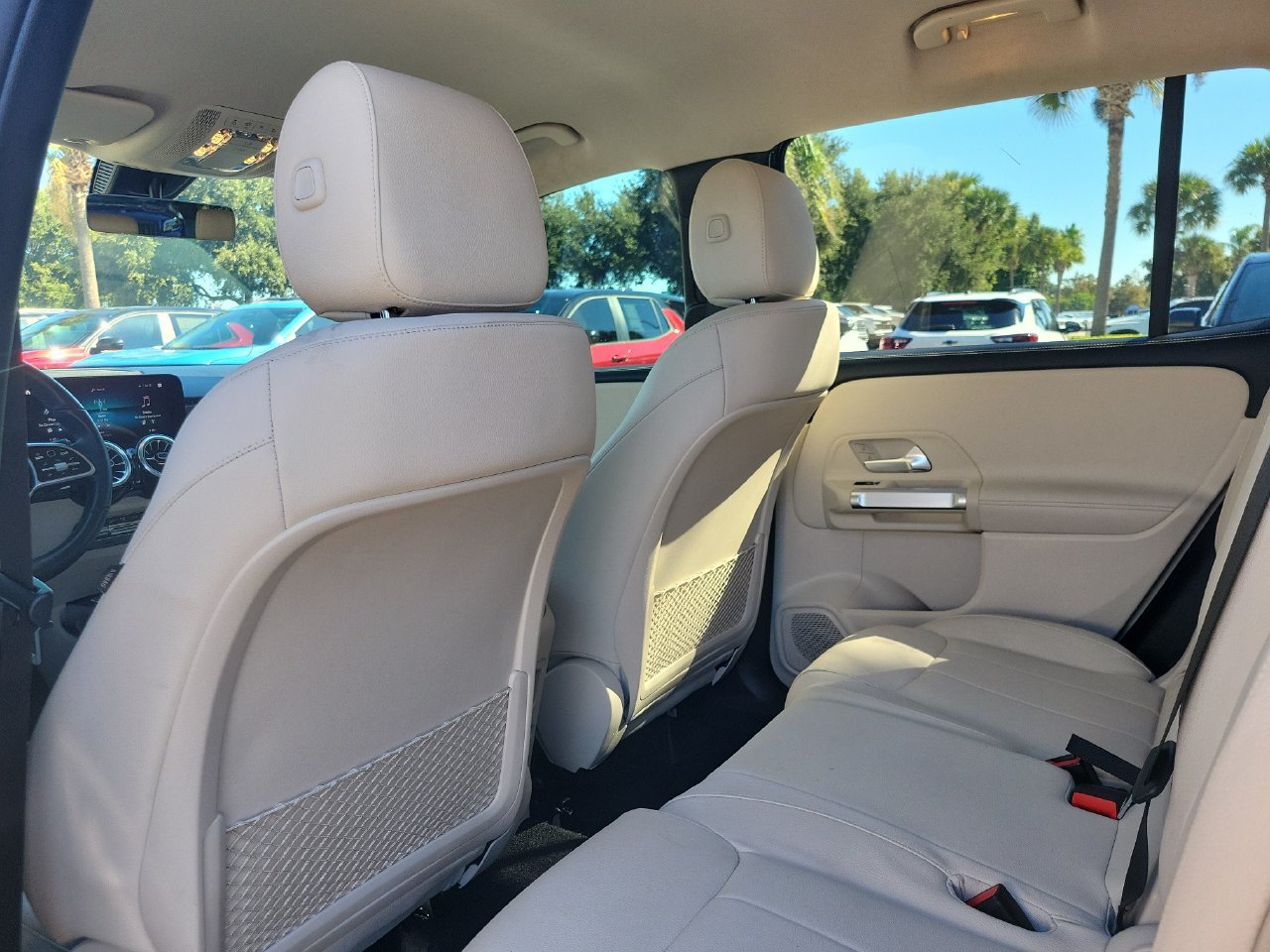 Used 2022 Mercedes-Benz GLB 250 image 10