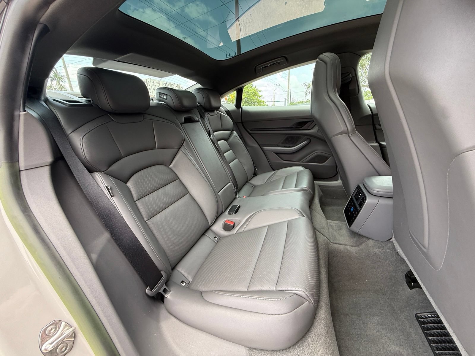 Used 2023 Porsche Taycan RWD image 25