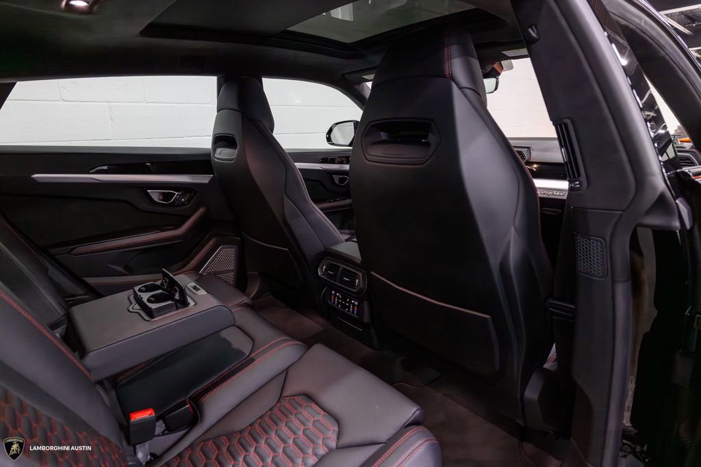 Used 2019 Lamborghini Urus AWD/4WD image 40