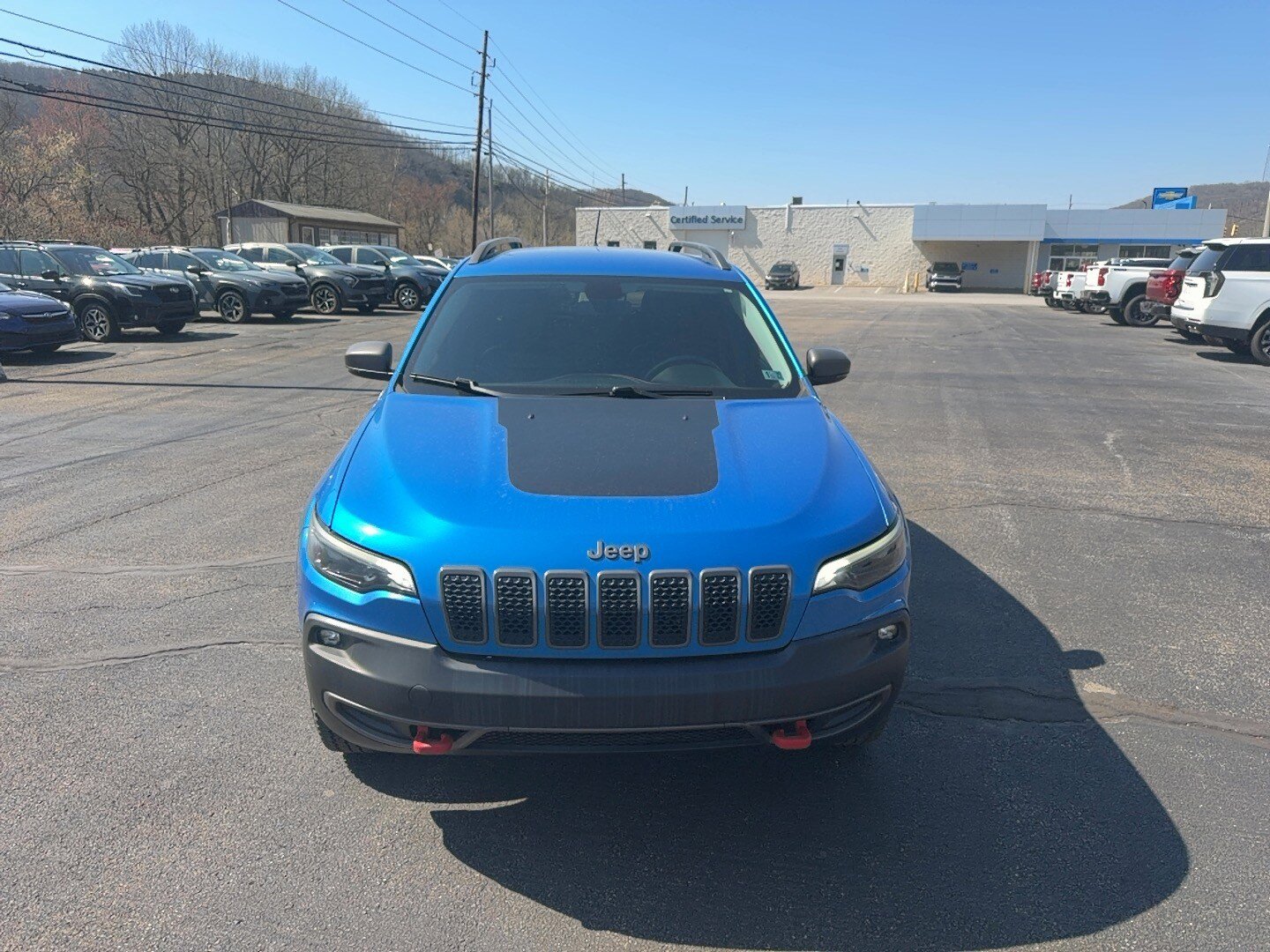 Used 2019 Jeep Cherokee Trailhawk video 2