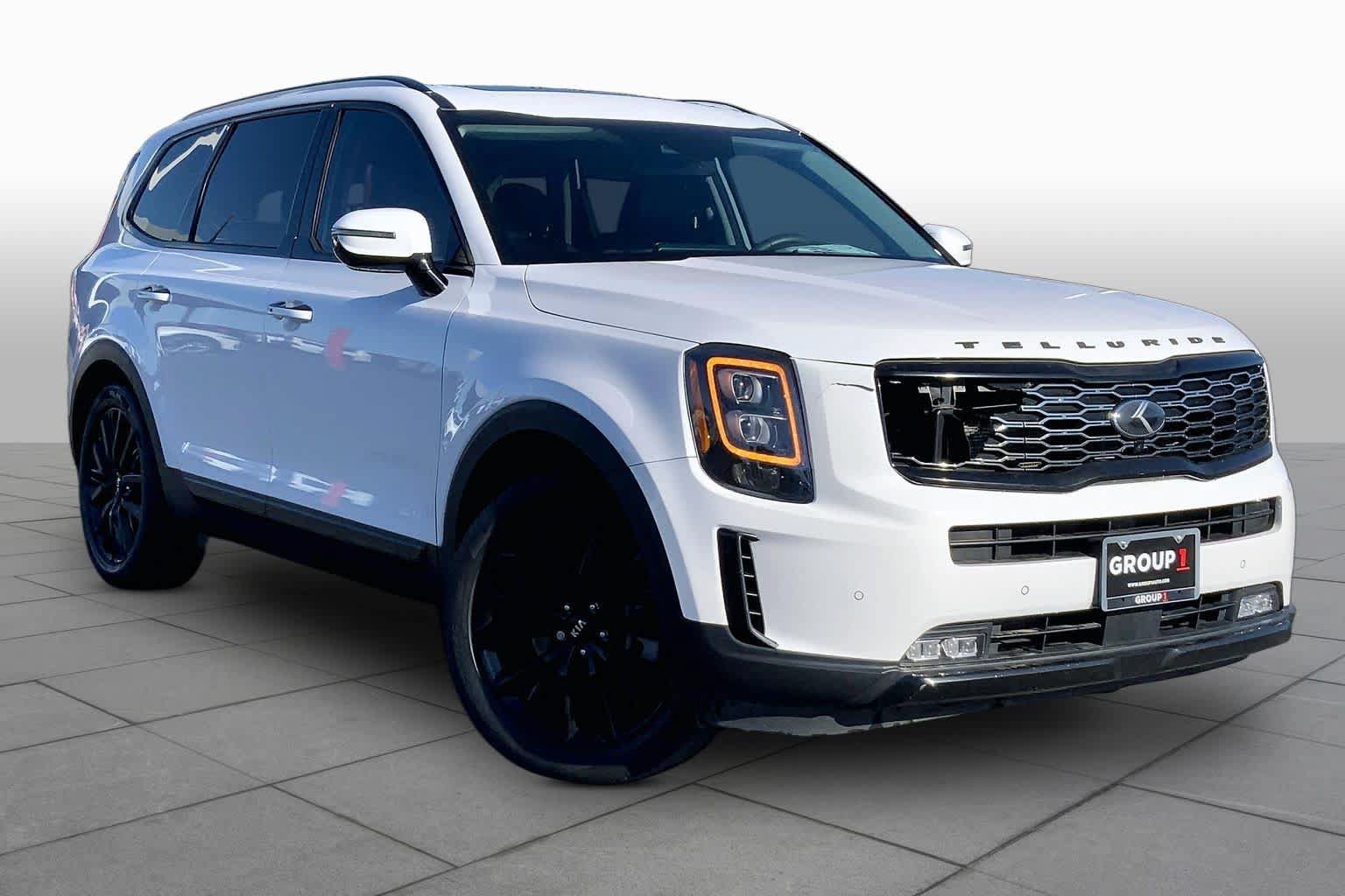 Used 2021 Kia Telluride SX w/ Towing Package FWD image 3
