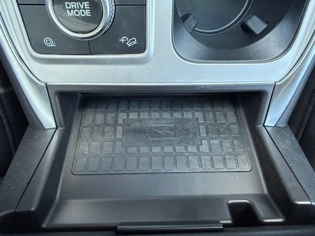 Used 2024 Ford Explorer XLT w/ Equipment Group 202A AWD/4WD image 30