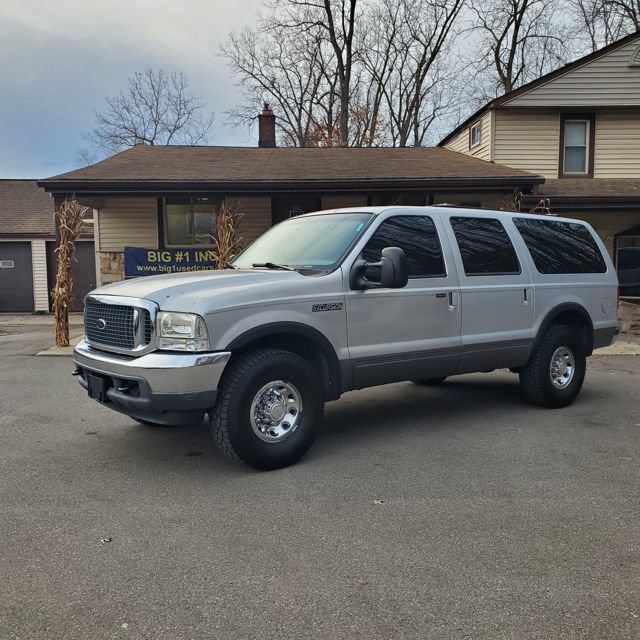 Used 2001 Ford Excursion XLT RWD image 2