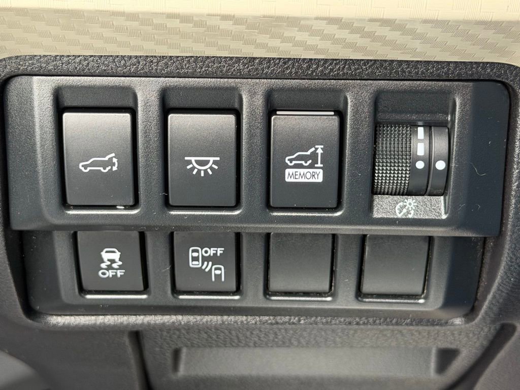 Used 2020 Subaru Ascent Premium w/ Sport Package AWD/4WD image 18