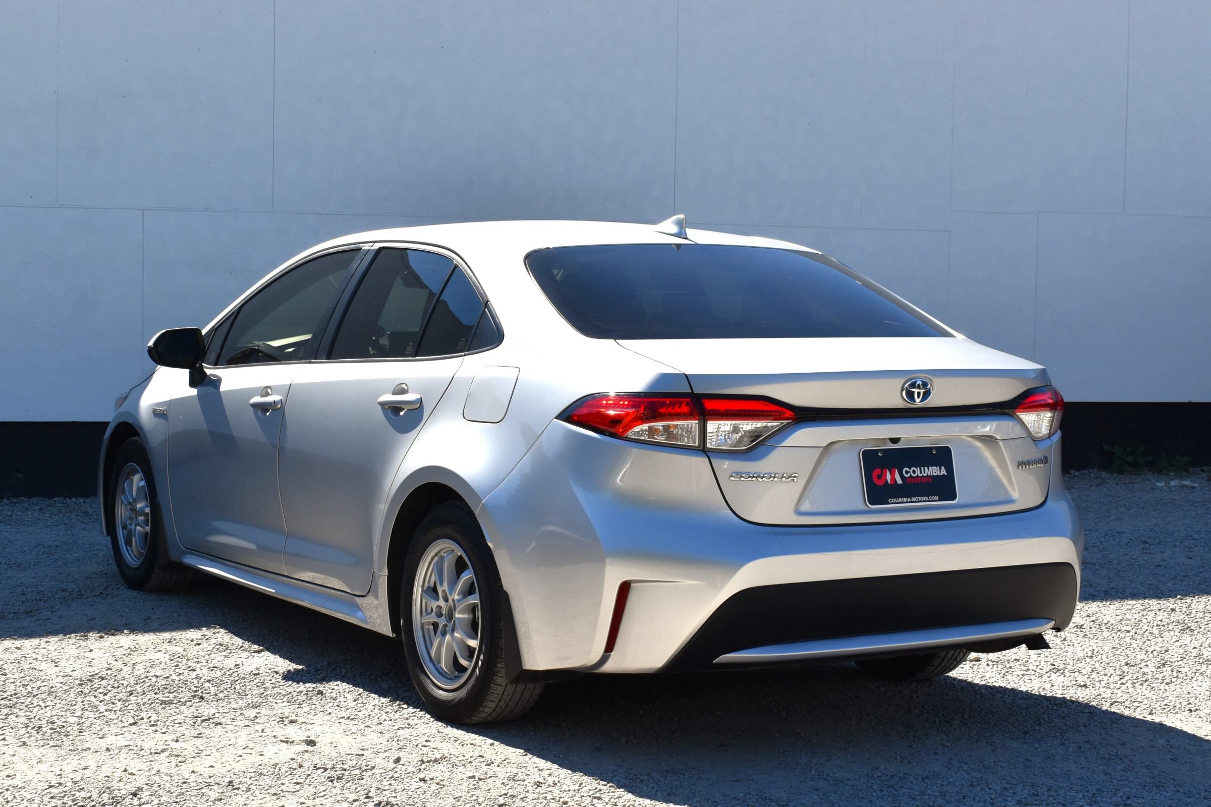 Used 2021 Toyota Corolla LE FWD image 2