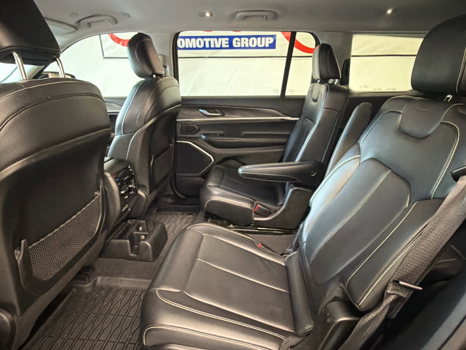 Used 2022 Jeep Grand Cherokee L Limited RWD image 19